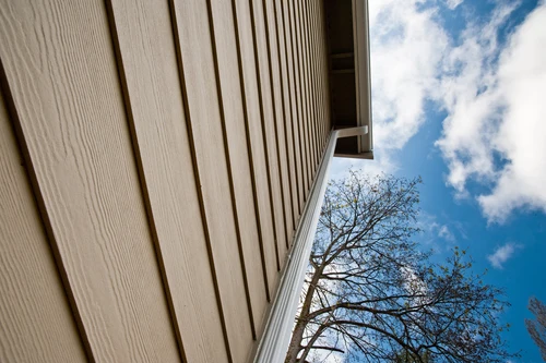 Soft Washing vs. Pressure Washing: Which Method is Best for Your Siding?
