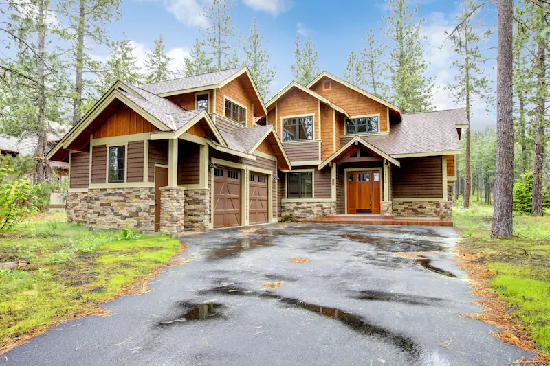 4 Ways Pressure Washing Increases Your Home's Value